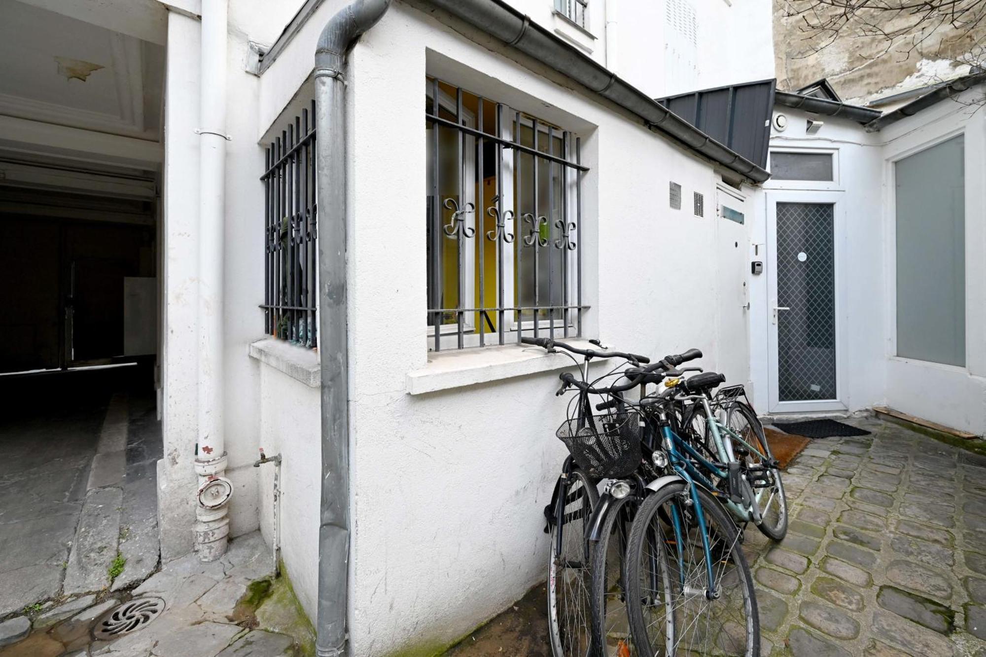 2 Bed Modern Fully Furnish Flat,Close To Buttes Chaumon Park Apartment Paris Exterior photo